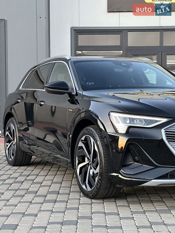 Позашляховик / Кросовер Audi e-tron 2021 в Мукачевому