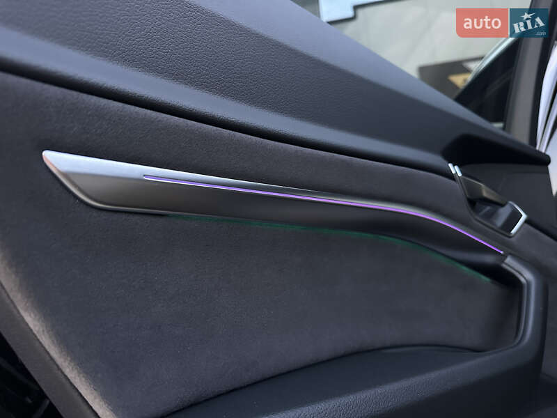 Позашляховик / Кросовер Audi e-tron 2021 в Мукачевому