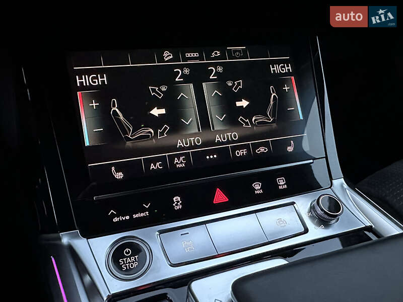 Позашляховик / Кросовер Audi e-tron 2021 в Мукачевому