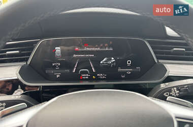 Внедорожник / Кроссовер Audi e-tron 2021 в 