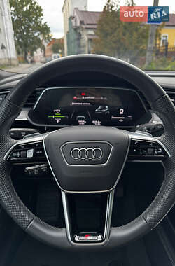 Внедорожник / Кроссовер Audi e-tron 2021 в 