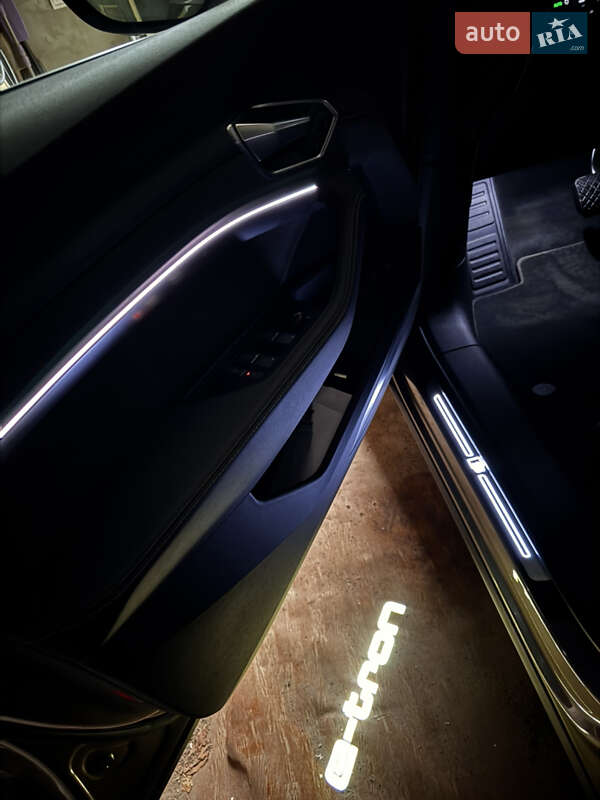 Внедорожник / Кроссовер Audi e-tron 2021 в Луцке