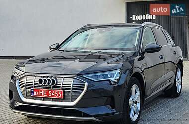 Внедорожник / Кроссовер Audi e-tron 2021 в 