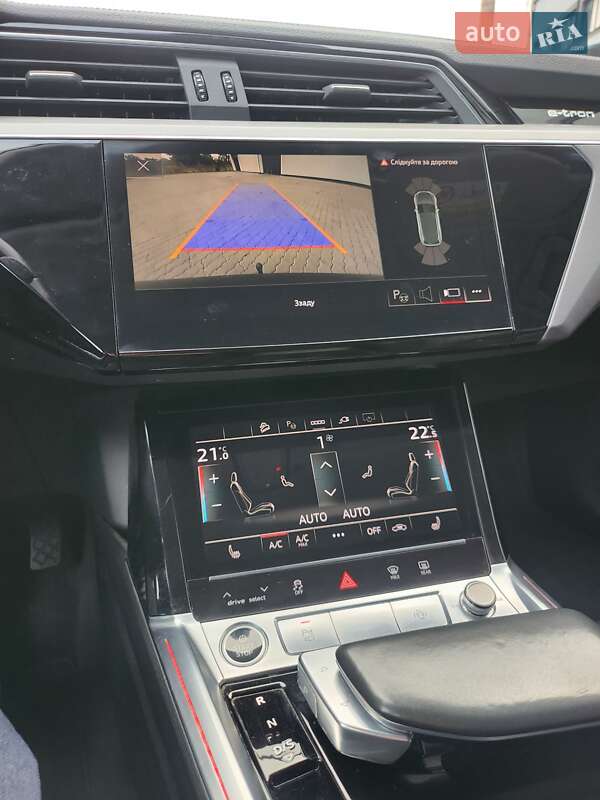 Внедорожник / Кроссовер Audi e-tron 2021 в Бориславе