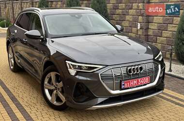 Позашляховик / Кросовер Audi e-tron 2022 в 