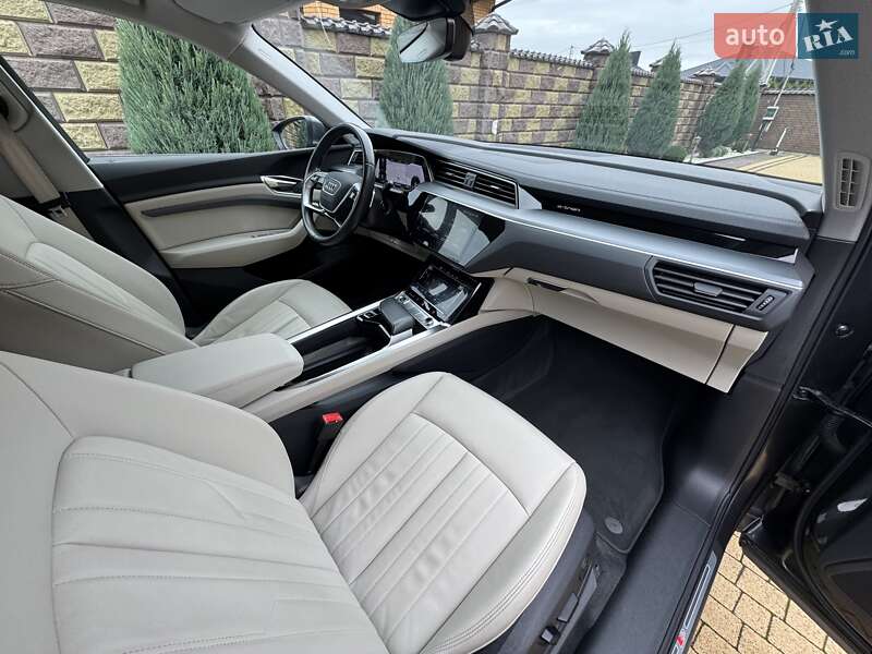 Внедорожник / Кроссовер Audi e-tron 2022 в Луцке