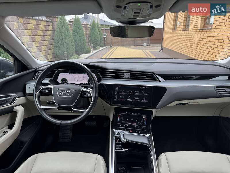 Внедорожник / Кроссовер Audi e-tron 2022 в Луцке