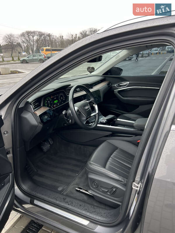 Позашляховик / Кросовер Audi e-tron 2019 в Снятині фото 18 Позашляховик / Кросовер Audi e-tron 2019 в Снятині