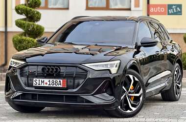 Внедорожник / Кроссовер Audi e-tron 2022 в 