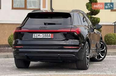 Внедорожник / Кроссовер Audi e-tron 2022 в 