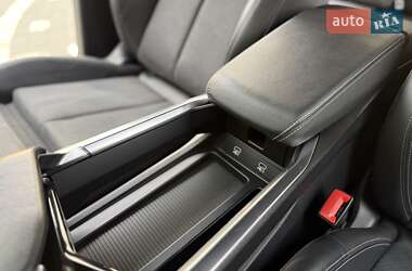 Внедорожник / Кроссовер Audi e-tron 2022 в 