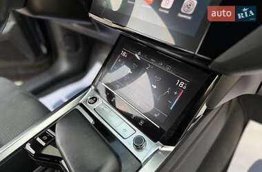 Внедорожник / Кроссовер Audi e-tron 2022 в 