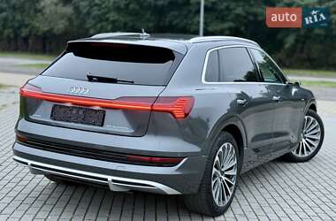 Внедорожник / Кроссовер Audi e-tron 2020 в 