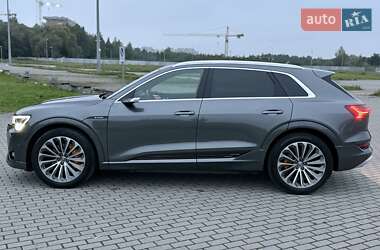 Внедорожник / Кроссовер Audi e-tron 2020 в 