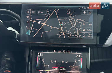 Внедорожник / Кроссовер Audi e-tron 2019 в 