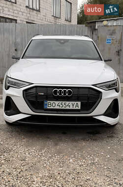 Audi e-tron 2021