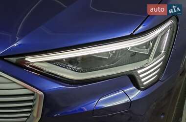 Внедорожник / Кроссовер Audi e-tron 2020 в 