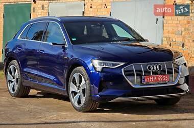 Внедорожник / Кроссовер Audi e-tron 2020 в 