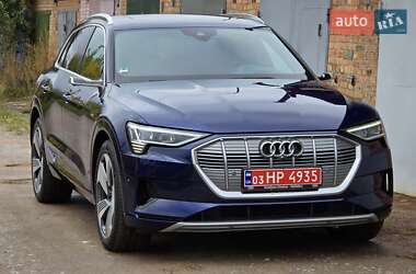 Внедорожник / Кроссовер Audi e-tron 2020 в 