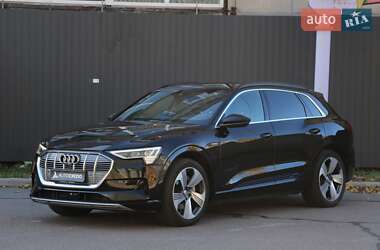 Внедорожник / Кроссовер Audi e-tron 2019 в 