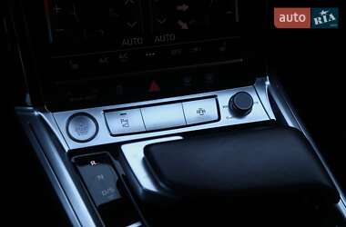 Внедорожник / Кроссовер Audi e-tron 2019 в 