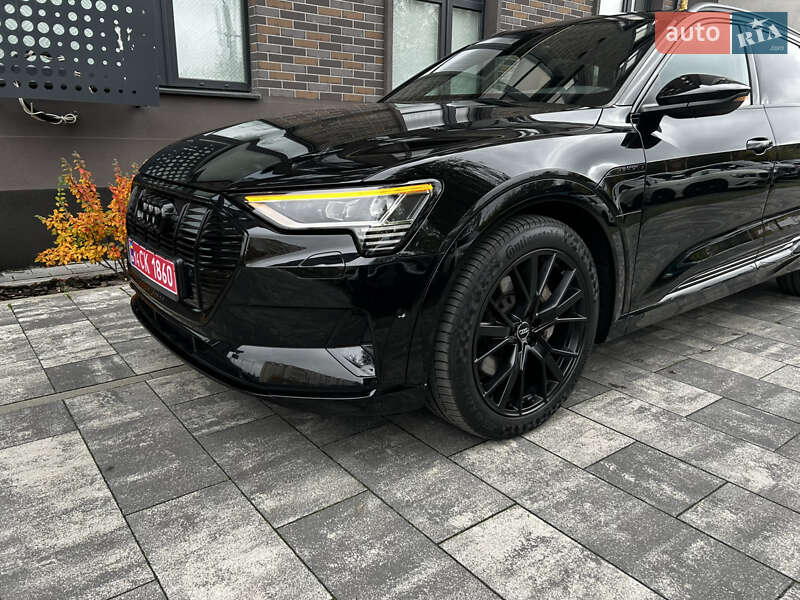 Внедорожник / Кроссовер Audi e-tron 2019 в Львове