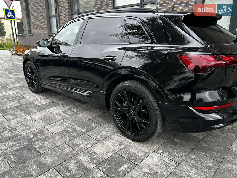 Внедорожник / Кроссовер Audi e-tron 2019 в Львове