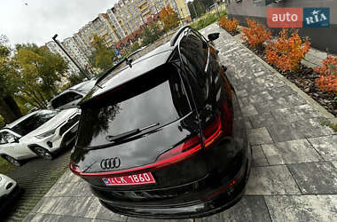 Позашляховик / Кросовер Audi e-tron 2019 в 