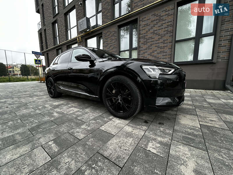 Внедорожник / Кроссовер Audi e-tron 2019 в Львове