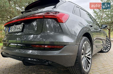 Позашляховик / Кросовер Audi e-tron 2020 в 