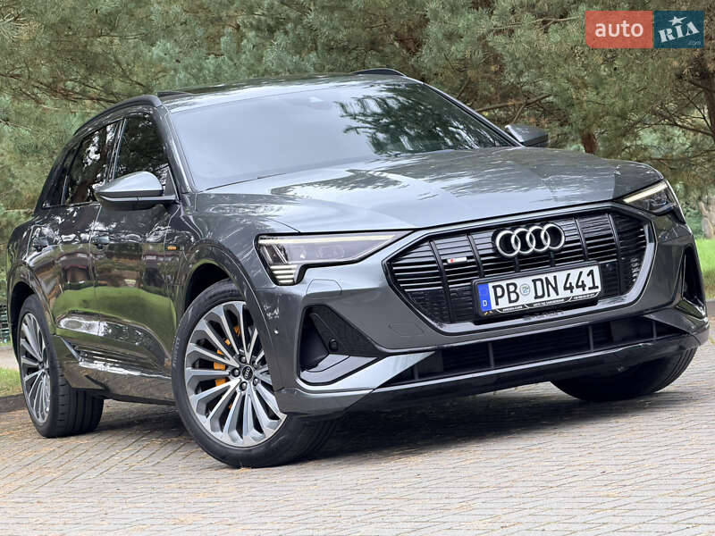 Позашляховик / Кросовер Audi e-tron 2020 в 