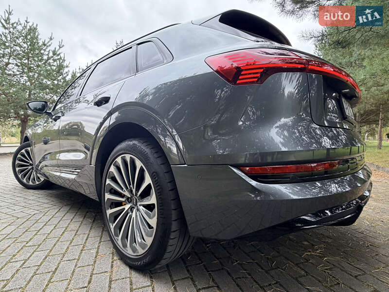 Позашляховик / Кросовер Audi e-tron 2020 в Дрогобичі