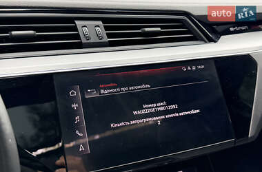 Позашляховик / Кросовер Audi e-tron 2020 в 
