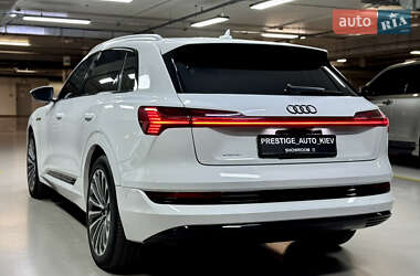 Позашляховик / Кросовер Audi e-tron 2019 в 