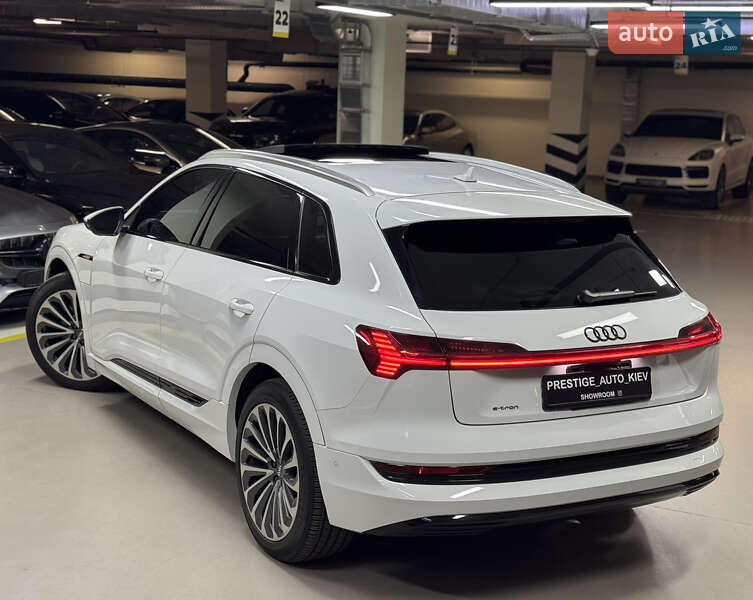 Позашляховик / Кросовер Audi e-tron 2019 в Києві