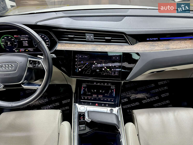 Позашляховик / Кросовер Audi e-tron 2019 в Києві