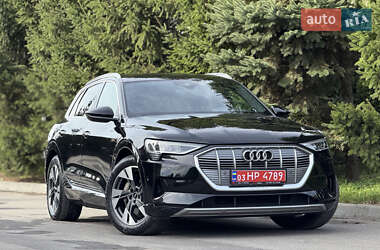 Внедорожник / Кроссовер Audi e-tron 2020 в 