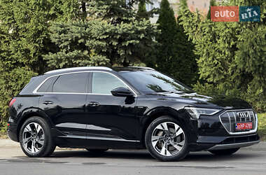 Внедорожник / Кроссовер Audi e-tron 2020 в 
