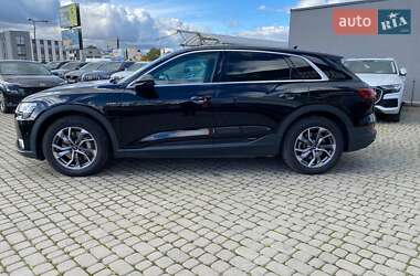 Внедорожник / Кроссовер Audi e-tron 2022 в 