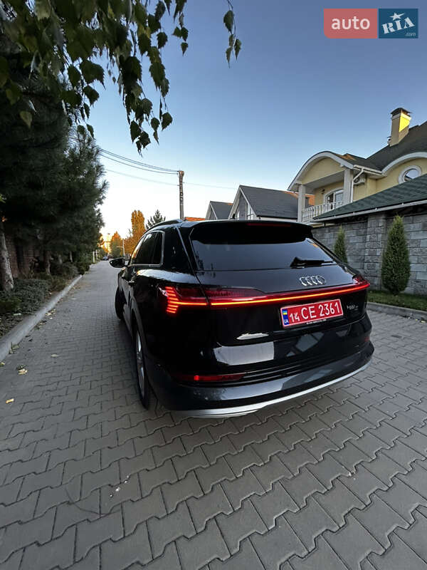 Позашляховик / Кросовер Audi e-tron 2023 в Києві