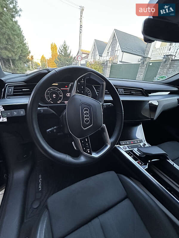 Позашляховик / Кросовер Audi e-tron 2023 в Києві