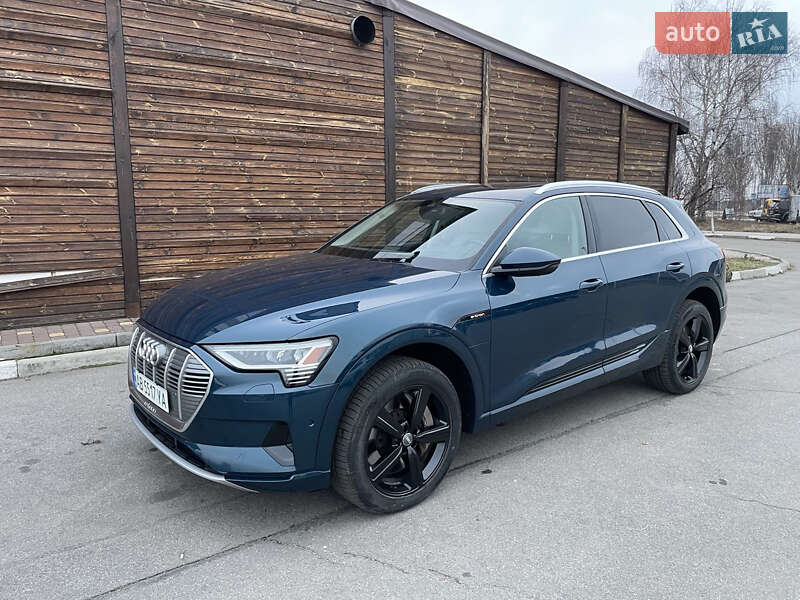 Audi e-tron 2019