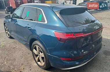 Позашляховик / Кросовер Audi e-tron 2019 в 