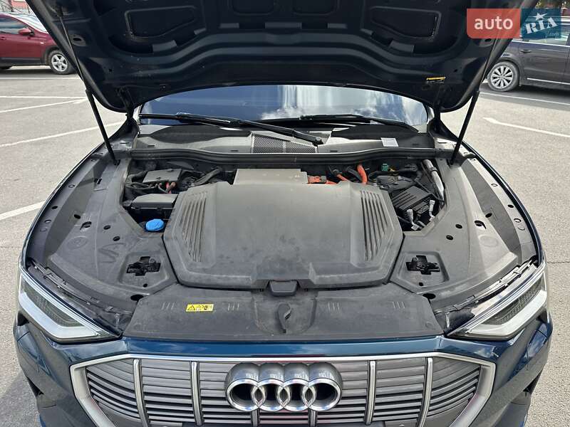 Позашляховик / Кросовер Audi e-tron 2020 в Тернополі