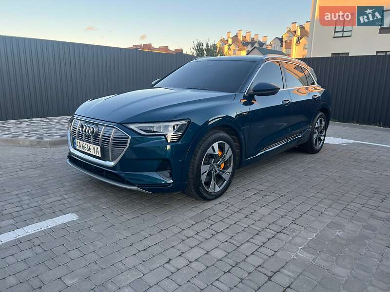Audi e-tron 2019