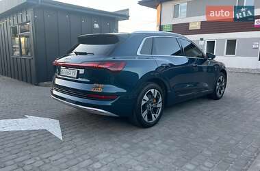 Внедорожник / Кроссовер Audi e-tron 2019 в 