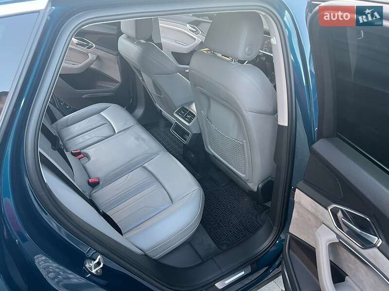 Внедорожник / Кроссовер Audi e-tron 2019 в Софиевской Борщаговке фото 23 Внедорожник / Кроссовер Audi e-tron 2019 в Софиевской Борщаговке