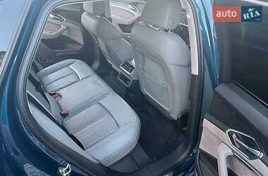 Внедорожник / Кроссовер Audi e-tron 2019 в 