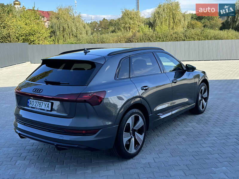 Позашляховик / Кросовер Audi e-tron 2020 в Мукачевому