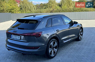 Позашляховик / Кросовер Audi e-tron 2020 в 